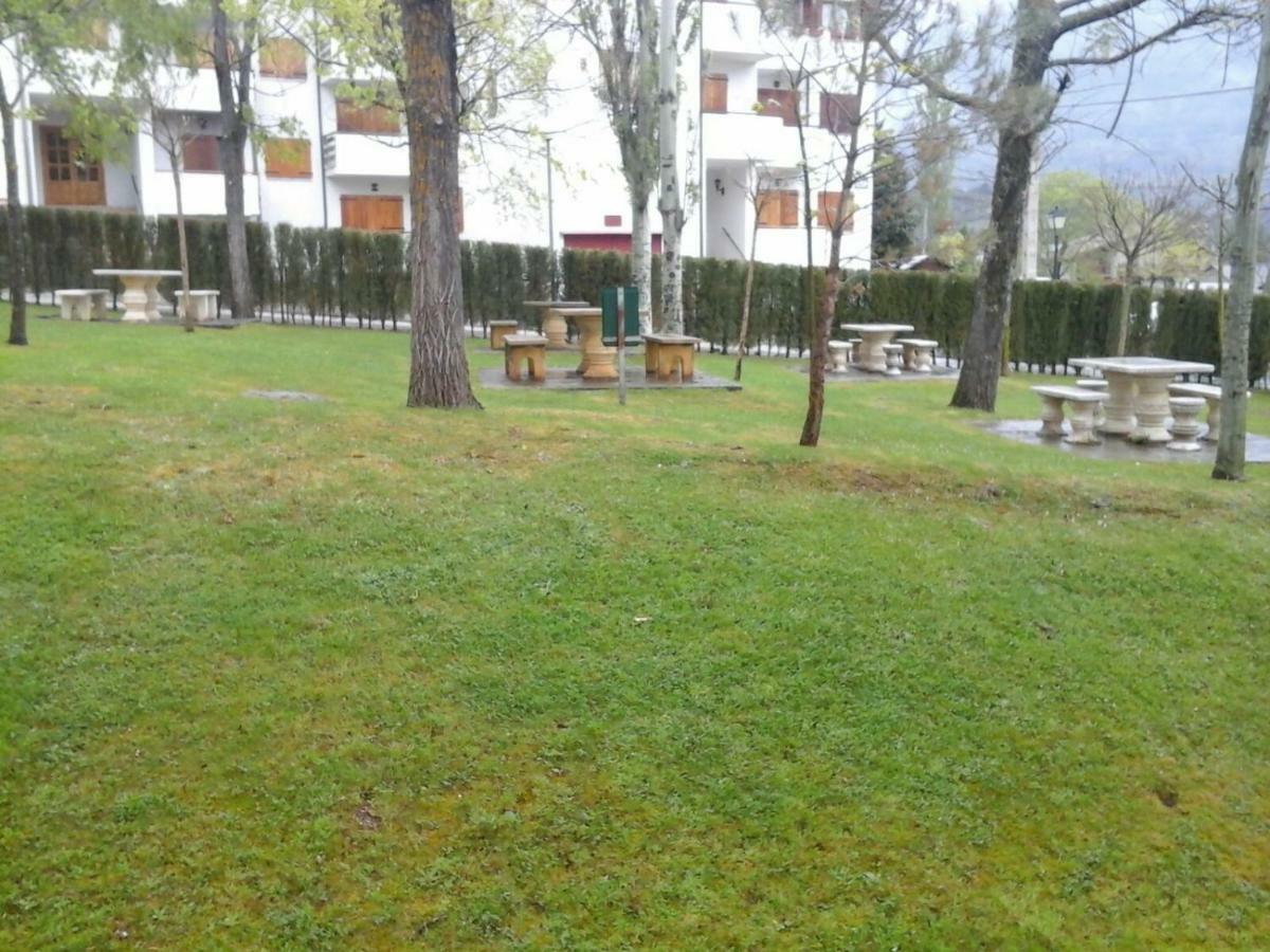 Apartamento Modesto En Las Montanas Del Pirineo Aragones En Alquiler Altruista Economico Villanúa Kültér fotó